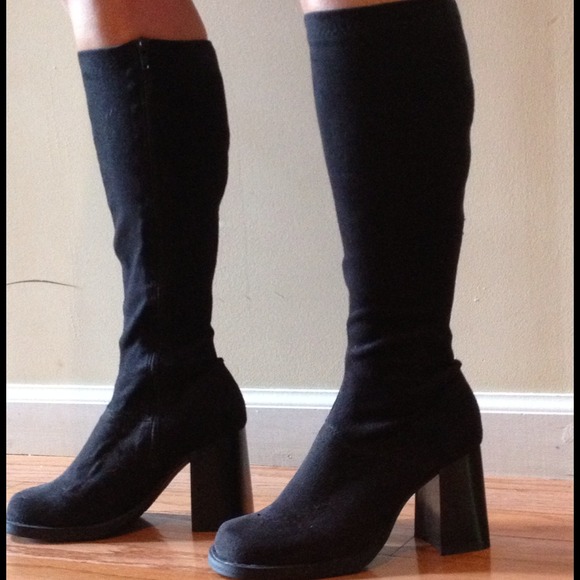Fashion Bug Shoes - 🎉🎈Host Pick🎈🎉Black suede-like very soft boots