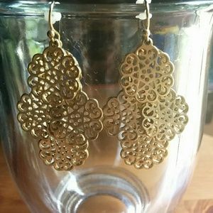 SOLD*****Goldtone earrigs