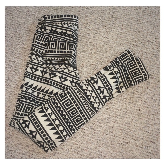 ♡ Aztec pattern pants ♡