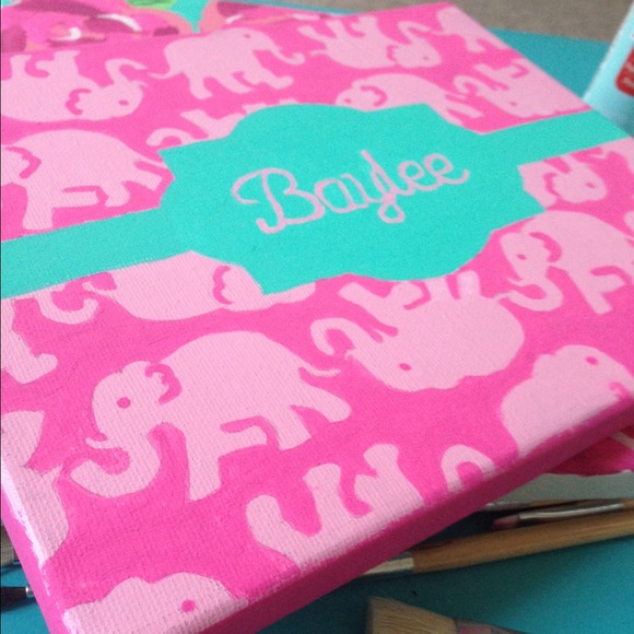 Just a sneak peak at the paintings. 😊