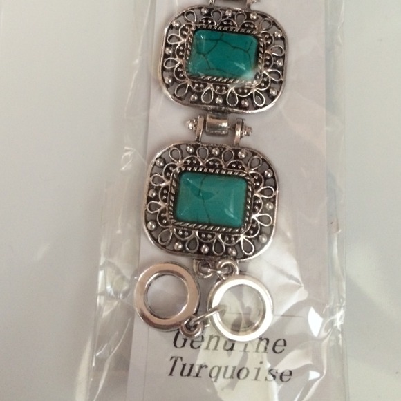 Turquoise & Silver Bracelet! - Picture 2 of 3