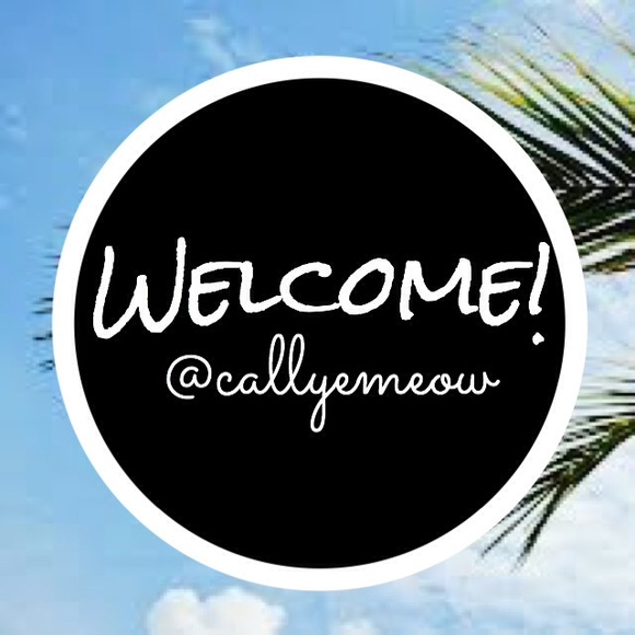 it’s 2025 and we’re back | welcome to my closet! - Picture 2 of 2