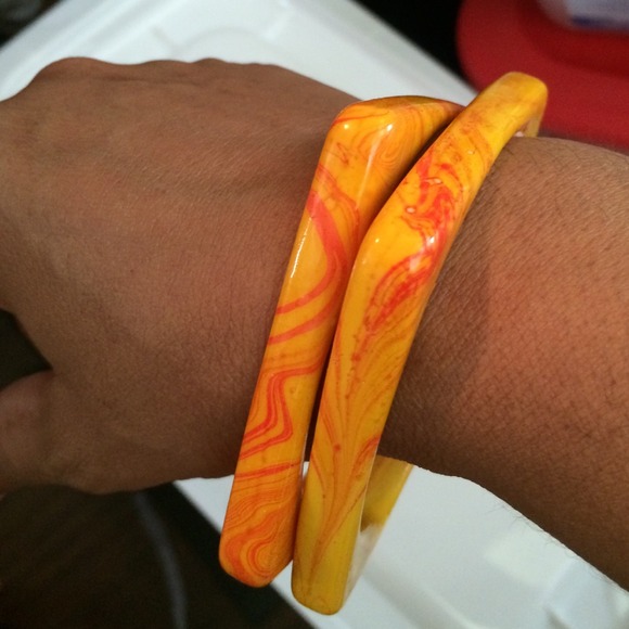 2- PC Gold Orange & Red Swirl Marble Look Bracelet - Picture 2 of 2