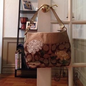 Authentic coach purse