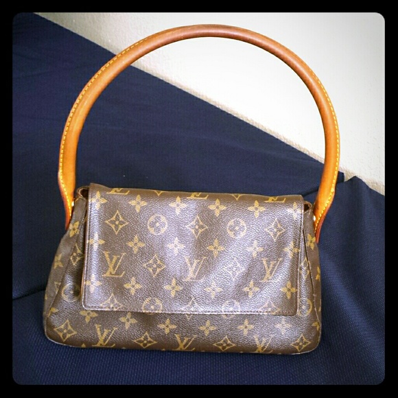 Louis Vuitton purse
