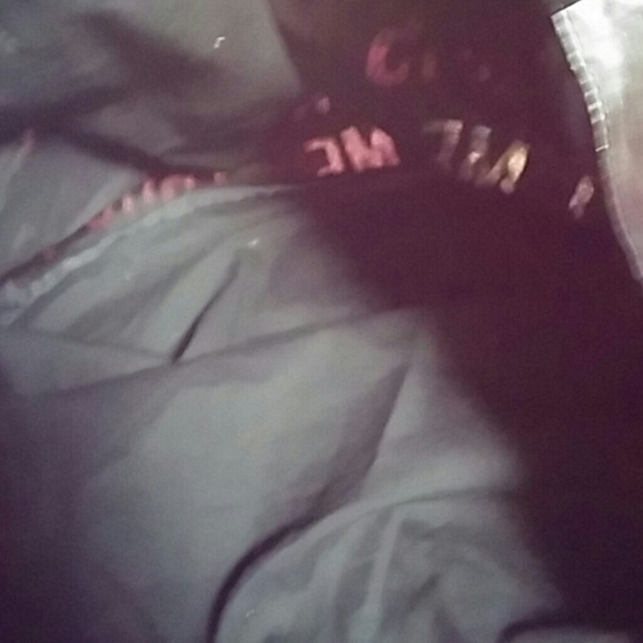 Traded - Picture 2 of 3