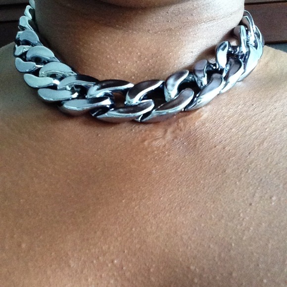 🚫SOLD🚫🎉9/2 HP🎉Gunmetal Choker Necklace - Picture 2 of 3
