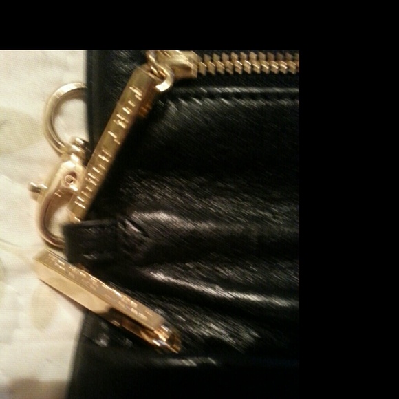 Authentic Tory  Burch clutch - Picture 2 of 3