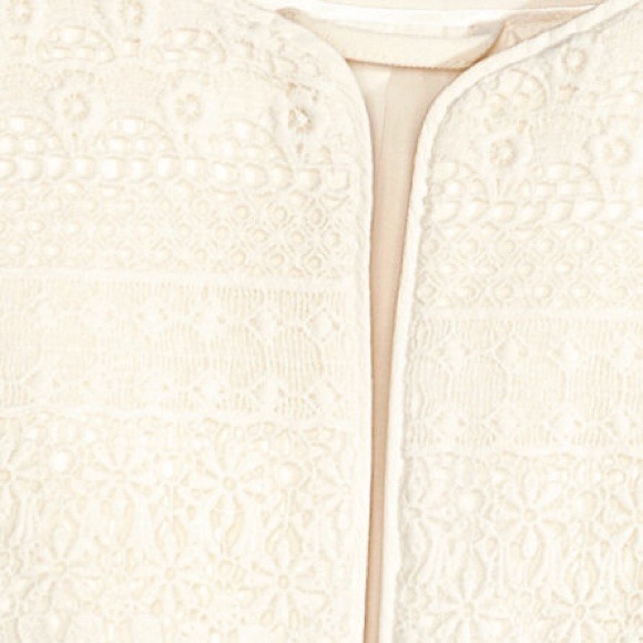 Jacket with lace front, no buttons. - Picture 4 of 4