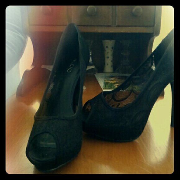 Heels - Picture 1 of 1