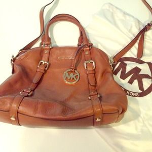 💥💥REDUCED PRICE: Michael Kors satchel