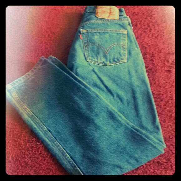 Levi 501s   Great condition!  30/32