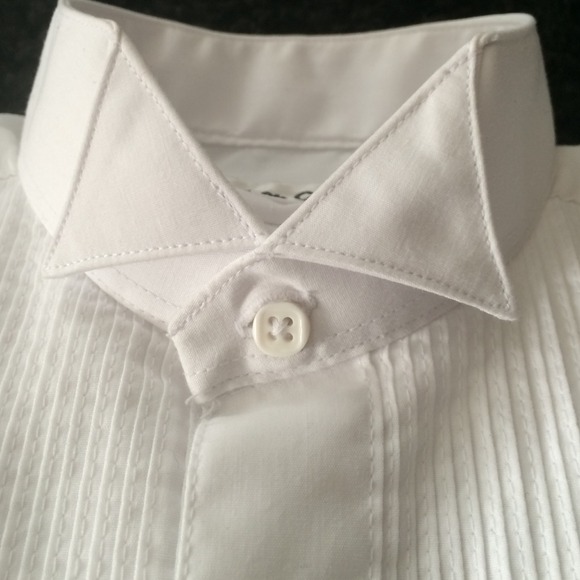 Chic Button Up - Picture 3 of 4