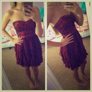 Windsor Burgundy Sequin Party Dress size 0