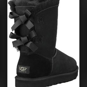 Black Bow UGGS