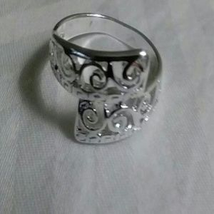 Filigree style sterling silver ring