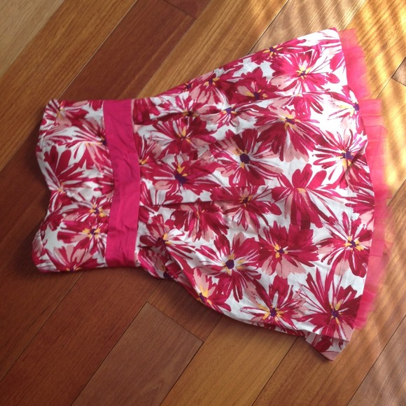 Dress - Picture 3 of 4