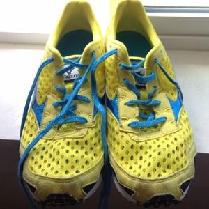 Mizuno running shoes