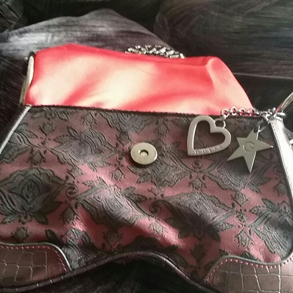 🛍👜SOLD🛍👜 ALL (3) Guess Handbag - Picture 4 of 4