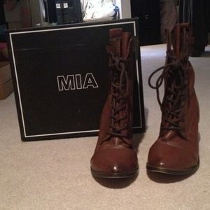 Fall boots!!! MIA brown leather, $ = negotiable!!