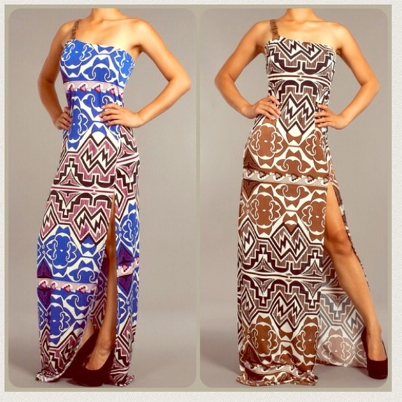Dresses & Skirts - ❤️Tribal Slit Maxi Dress❤️