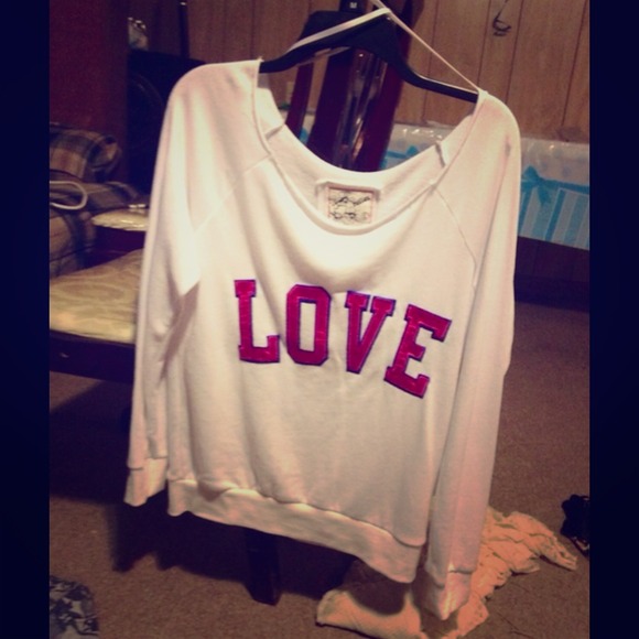 'LOVE' pullover