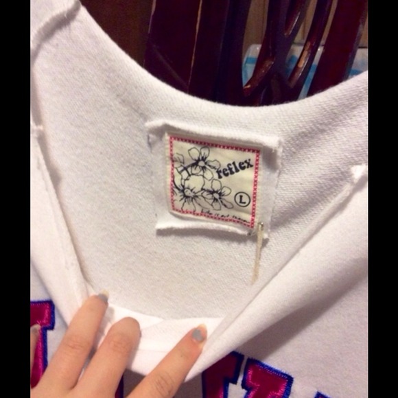 'LOVE' pullover - Picture 2 of 2