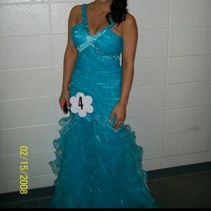 Prom or beauty review gown