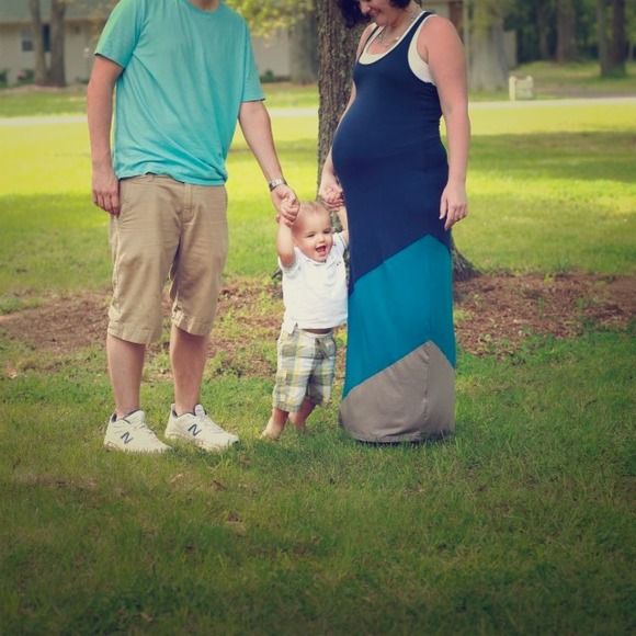 Traded ;) Pea in the pod maternity dress!