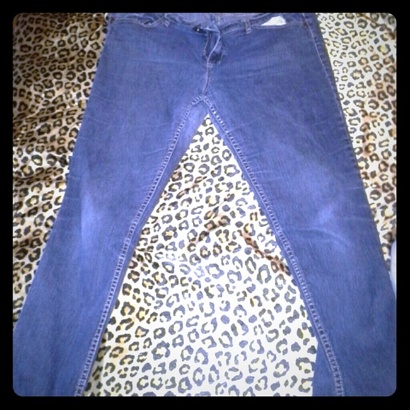 Skinny jeans