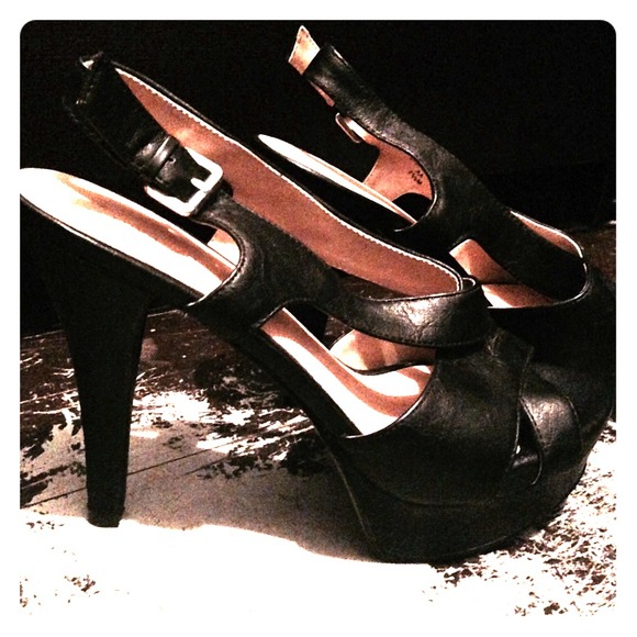 Nine West Platform sandals