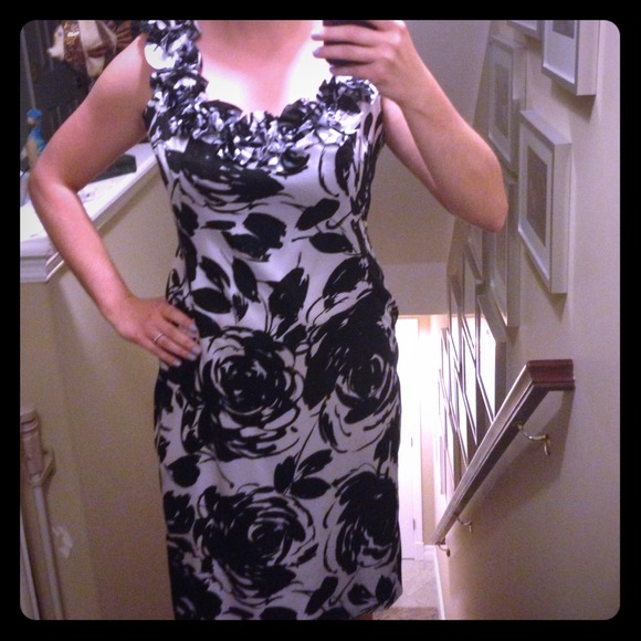 🌹💖White House Black Market Dress💖🌹