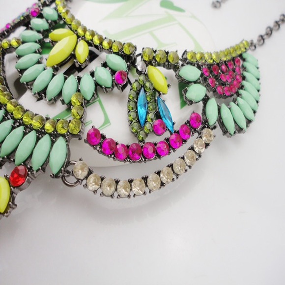 Bohemia Curves Jeweled Statement Necklace - Picture 2 of 3