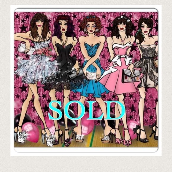 Betsey Johnson Jewelry - Betsey Johnson crystal Deer Pendant Necklace