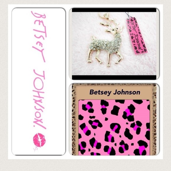 Betsey Johnson crystal Deer Pendant Necklace - Picture 2 of 2