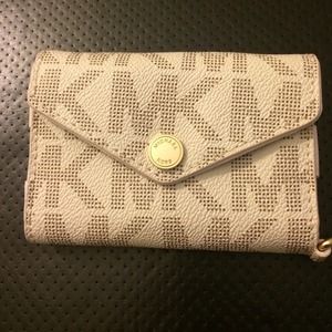 Michael Kors iPhone 4 wallet/phone case
