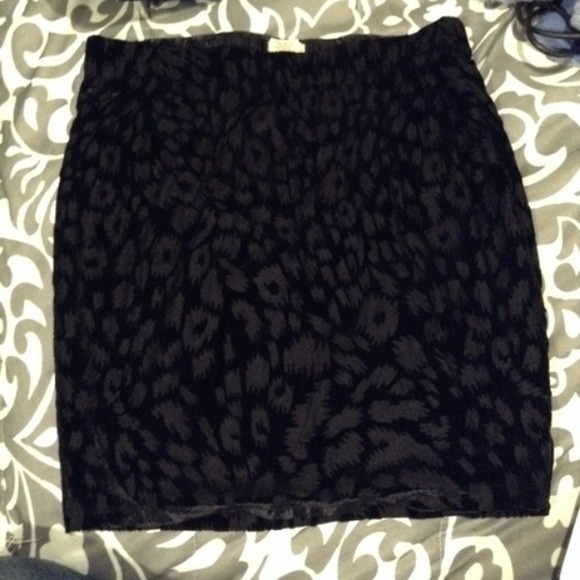 Velvet leopard skirt
