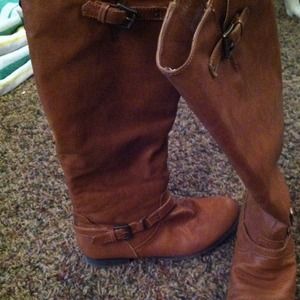 Wet seal boots