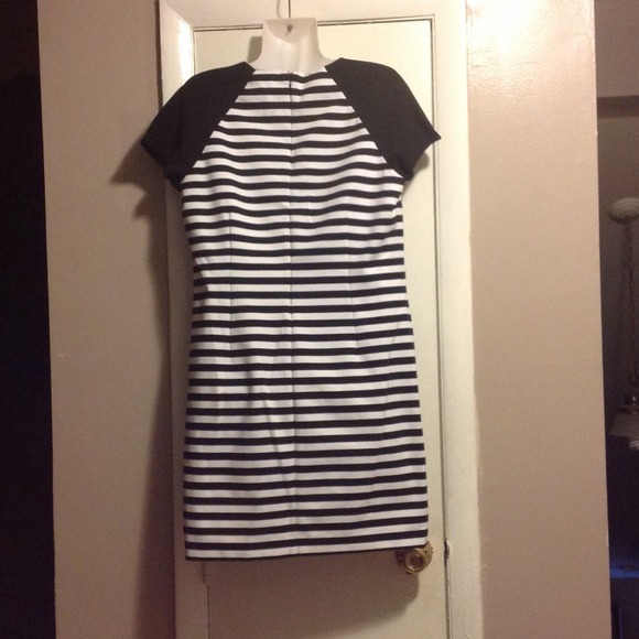 Michael Kors Dress - Picture 2 of 4