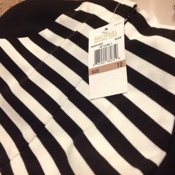 Michael Kors Dress - Picture 4 of 4