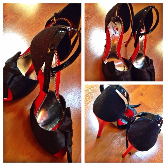 Strappy Peep Toe - Picture 1 of 1
