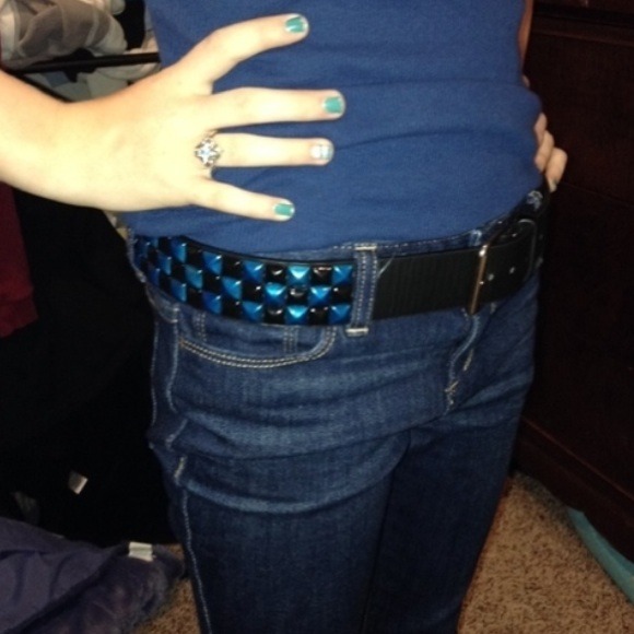 Metallic studded belt - Picture 1 of 3