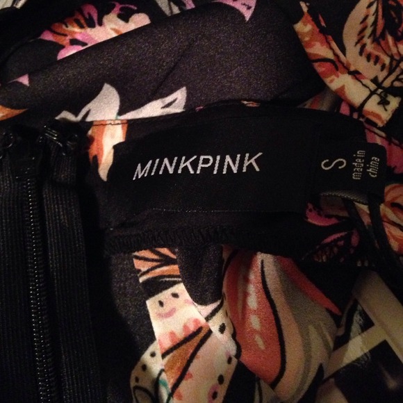 🚩HOST PICK🚩Minkpink Melody dress - Picture 2 of 4
