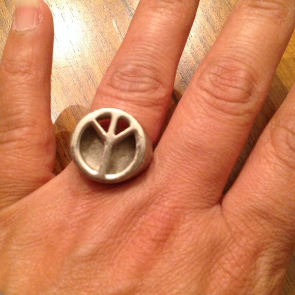 Vintage Peace ring - Picture 2 of 4