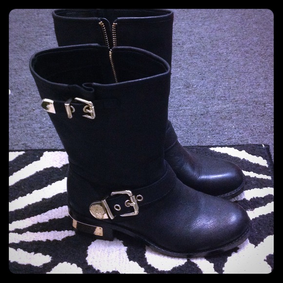 Vince Camuto size 6 Combat Boots