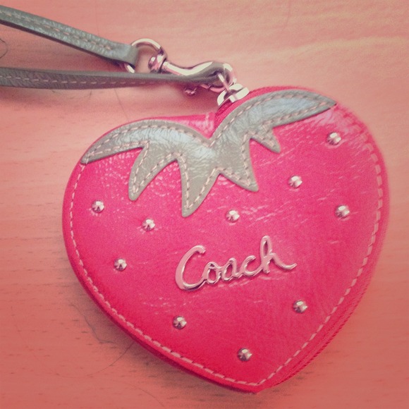 Rare AUTHENTIC coach wristlet 🍓 😍😍