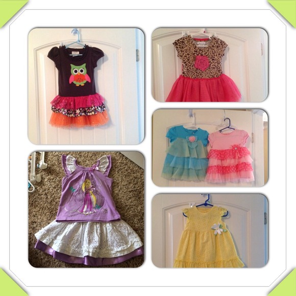 A bundle of toddler girls clothes