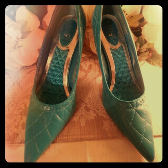 Rouge Shoe