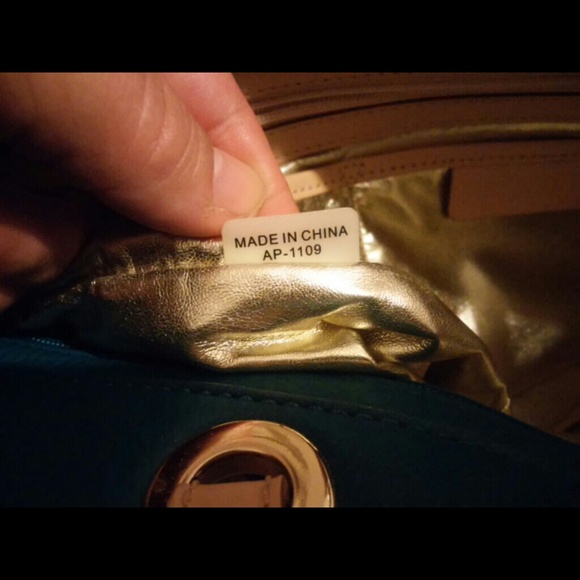 Michael Kors NWOT Turquoise Aqua Blue E/W Tote - Picture 4 of 4