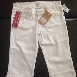 NWT white jean capris sz 9/10